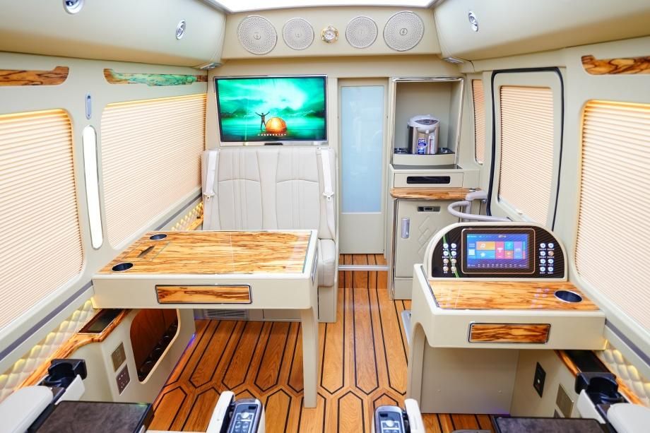 优惠多少钱 6座带床带卫生间新款落地价AG真人游戏平台丰田考斯特房车版最新(图4) 优惠多少钱 6座带床带卫生间新款落地价AG真人游戏平台丰田考斯特房车版最新(图4)