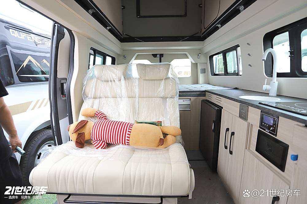 绿牌C照畅驾的纯电宿营车科发吉利远程AG真人中国93度电+430km续航(图7) 绿牌C照畅驾的纯电宿营车科发吉利远程AG真人中国93度电+430km续航(图7)