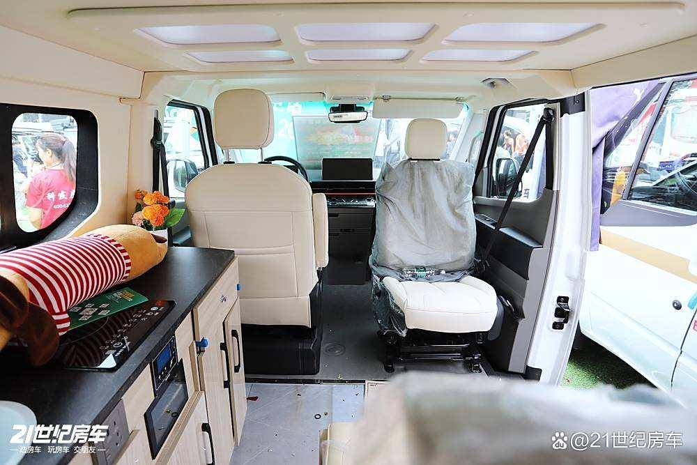 绿牌C照畅驾的纯电宿营车科发吉利远程AG真人中国93度电+430km续航(图9) 绿牌C照畅驾的纯电宿营车科发吉利远程AG真人中国93度电+430km续航(图9)